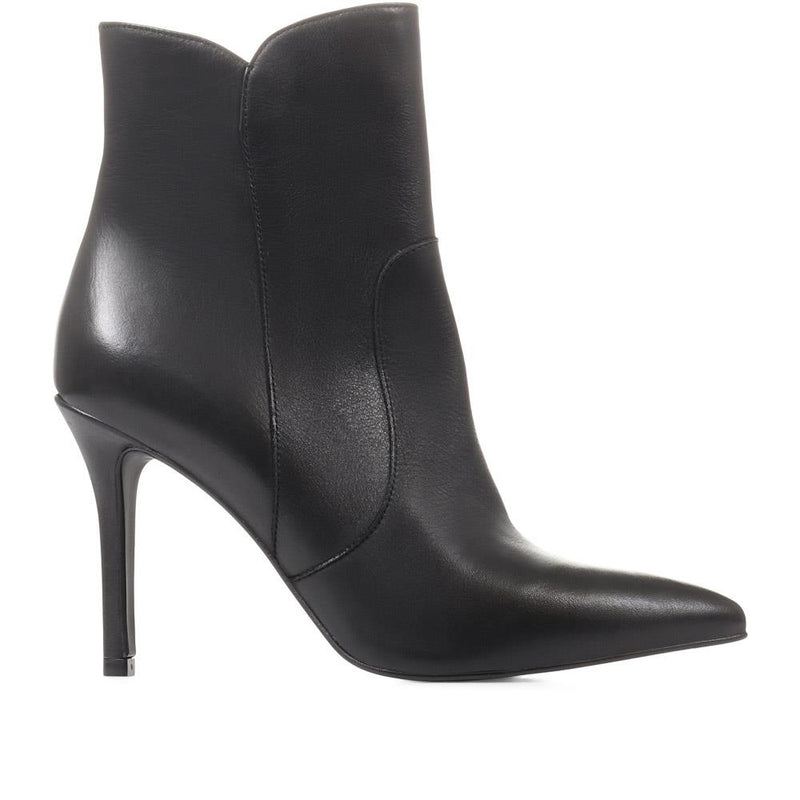 Cadence Heeled Leather Ankle Boots - CADENCE / 322 536