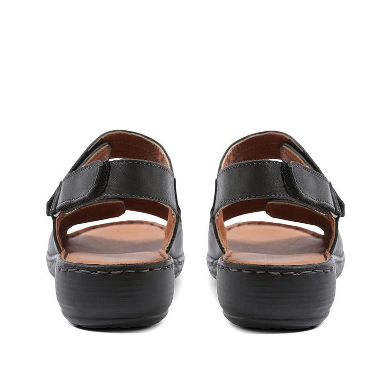 Dual Fitting Leather Sandals - LUCK33021 / 320 057