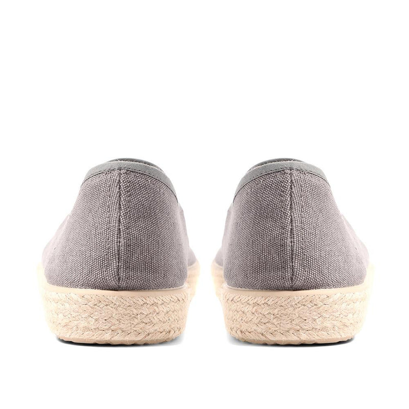 Slip-On Espadrilles - RAYLEN / 324 051