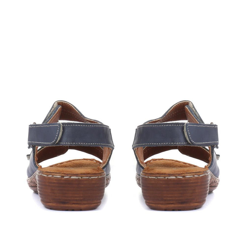 Dual Fitting Leather Sandals - LUCK33021 / 320 057